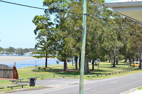 Sundial Holiday Units - Accommodation Yamba 3