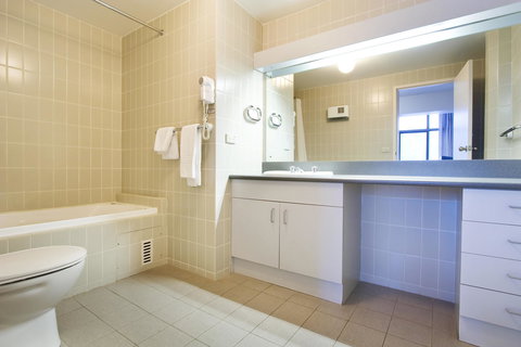 Lantern 1 Bedroom Balcony With Panoramic View - Accommodation Yamba 12