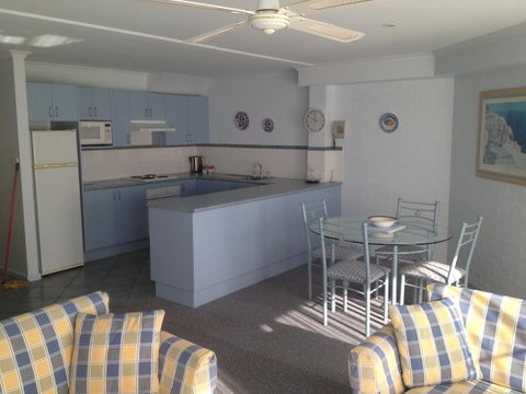 Breakers Apartments - Accommodation Yamba 11