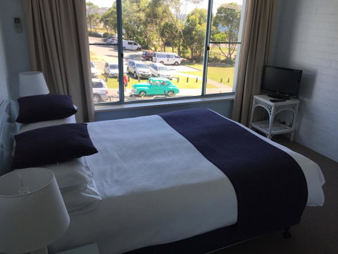 Breakers Apartments - Accommodation Yamba 1