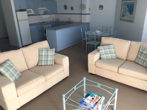 Breakers Apartments - Accommodation Yamba 9