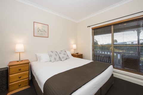 Colonial Court Villas - Accommodation Yamba 11