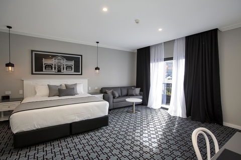 CH Boutique Hotel & Apartments, Ascend Hotel Collection - Accommodation Yamba 1
