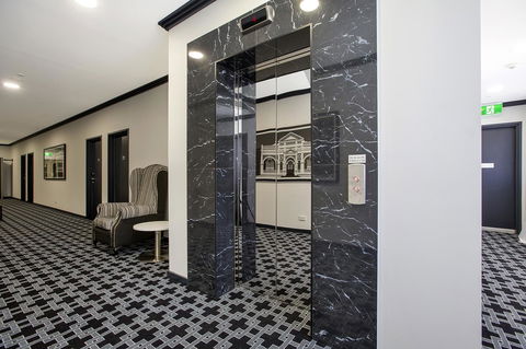 CH Boutique Hotel & Apartments, Ascend Hotel Collection - Accommodation Yamba 5
