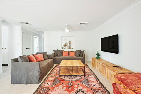The Lord Byron - Accommodation Yamba 28