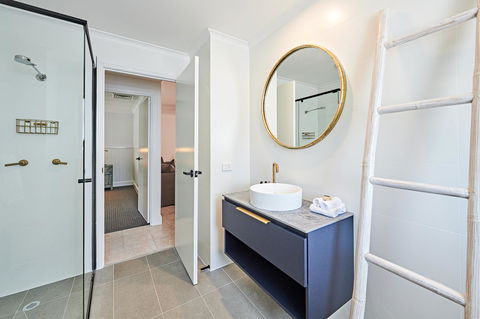 The Lord Byron - Accommodation Yamba 17