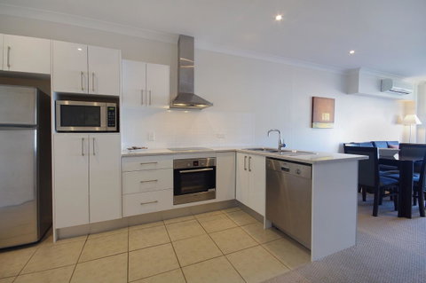 Macquarie Waters Boutique Apartment Hotel - Accommodation Yamba 18