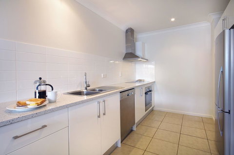 Macquarie Waters Boutique Apartment Hotel - Accommodation Yamba 17