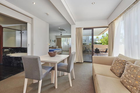 Waves Byron Bay - Accommodation Yamba 30