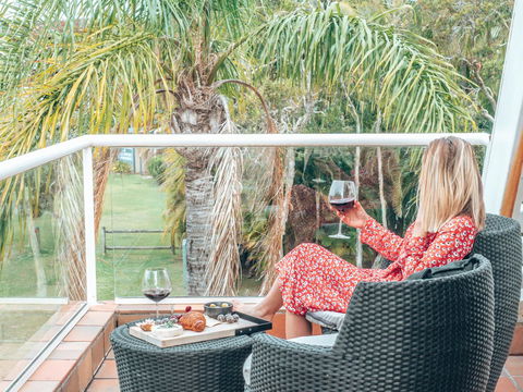 Waves Byron Bay - Accommodation Yamba 19