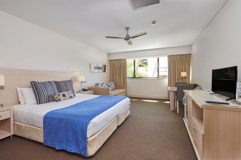 Waves Byron Bay - Accommodation Yamba 35
