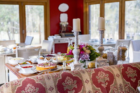 Thistle Hill Guesthouse - Walk To Many Wineries And Restaurants - Accommodation Yamba 19