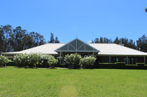 Thistle Hill Guesthouse - Walk To Many Wineries And Restaurants - Accommodation Yamba 1