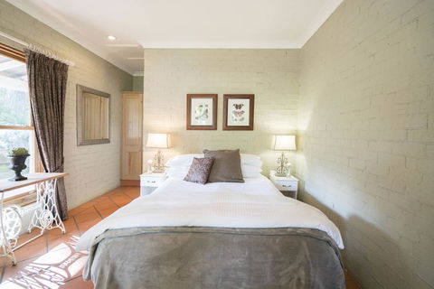 Thistle Hill Guesthouse - Walk To Many Wineries And Restaurants - Accommodation Yamba 28