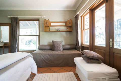 Thistle Hill Guesthouse - Walk To Many Wineries And Restaurants - Accommodation Yamba 39