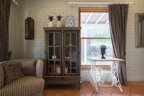 Thistle Hill Guesthouse - Walk To Many Wineries And Restaurants - Accommodation Yamba 24