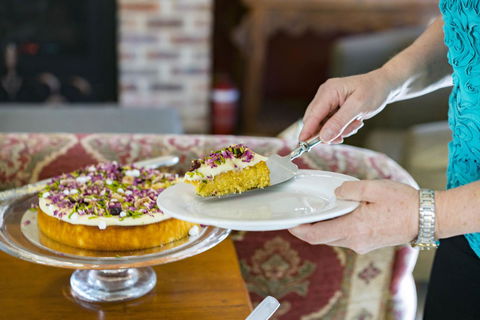 Thistle Hill Guesthouse - Walk To Many Wineries And Restaurants - Accommodation Yamba 2