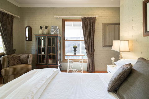 Thistle Hill Guesthouse - Walk To Many Wineries And Restaurants - Accommodation Yamba 26
