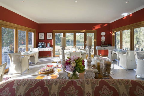 Thistle Hill Guesthouse - Walk To Many Wineries And Restaurants - Accommodation Yamba 21