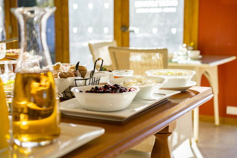 Thistle Hill Guesthouse - Walk To Many Wineries And Restaurants - Accommodation Yamba 14