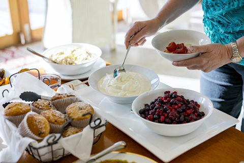 Thistle Hill Guesthouse - Walk To Many Wineries And Restaurants - Accommodation Yamba 9