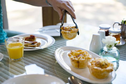 Thistle Hill Guesthouse - Walk To Many Wineries And Restaurants - Accommodation Yamba 3