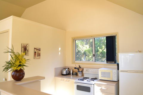 Bundle Hill Cottages - Accommodation Yamba 40