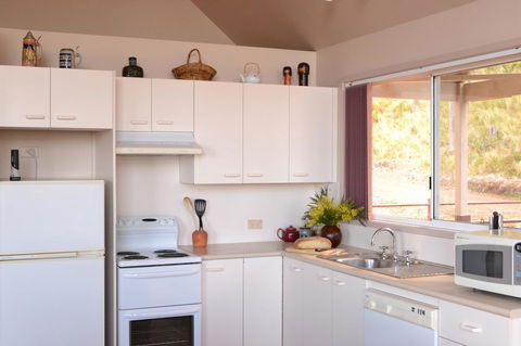 Bundle Hill Cottages - Accommodation Yamba 41