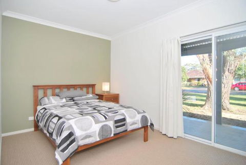 Huskisson Holiday Motel Cabins - Accommodation Yamba 30