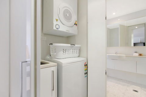 Lakefront 116 Kingston ACT - Accommodation Yamba 20
