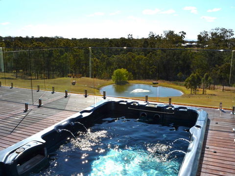 Wine Country Villas - Accommodation Yamba 9