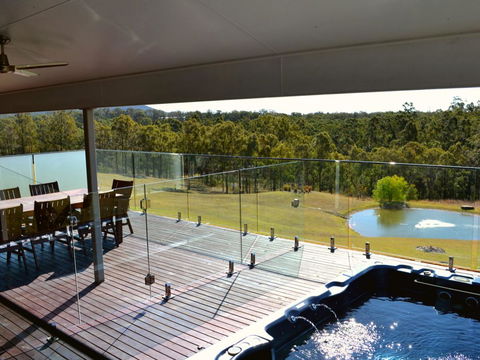 Wine Country Villas - Accommodation Yamba 11