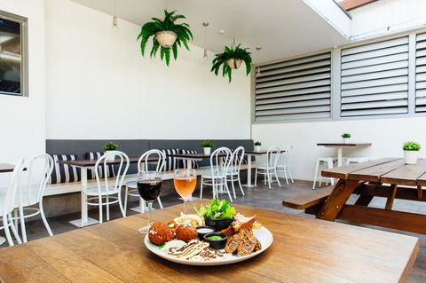 Coniston Hotel Wollongong - Accommodation Yamba 10