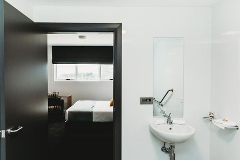 Coniston Hotel Wollongong - Accommodation Yamba 27