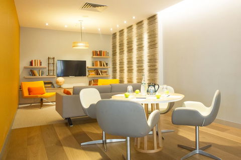 Novotel Sydney Darling Harbour - Accommodation Yamba 27