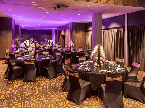 Novotel Sydney Darling Harbour - Accommodation Yamba 42
