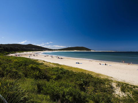 Oaks Nelson Bay Lure Suites - Accommodation Yamba 4