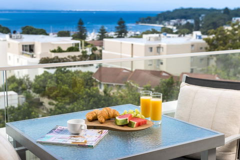 Oaks Nelson Bay Lure Suites - Accommodation Yamba 6