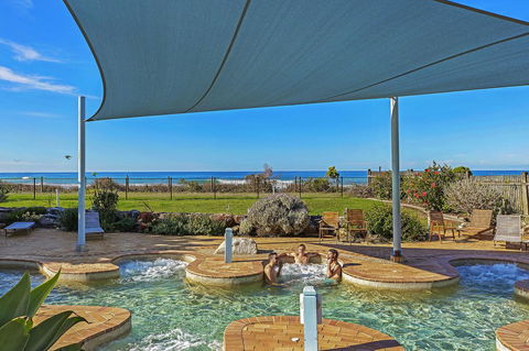 Blue Lagoon Beach Resort - Accommodation Yamba 3
