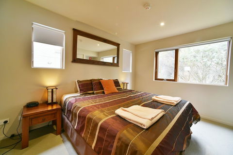 Snowstream 4 - Accommodation Yamba 10