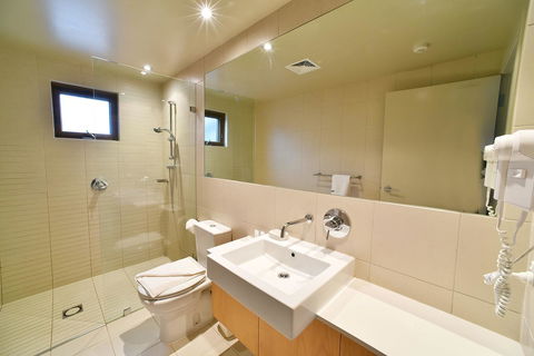 Snowstream 4 - Accommodation Yamba 8