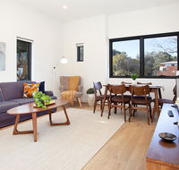 Stylish Apartment With Garage Near Bondi Beach - Accommodation Yamba