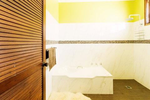 Coal D\' Vine VIEW - Cessnock NSW - Accommodation Yamba 36