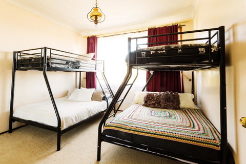 Coal D\' Vine VIEW - Cessnock NSW - Accommodation Yamba 7