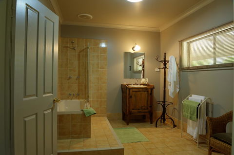 Ironstone Estate Lovedale - Accommodation Yamba 32