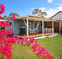 Hayes Beach House - Jervis Bay - Pet Friendly - Accommodation Yamba