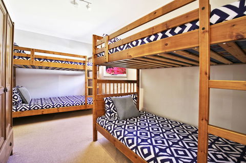 Hayes Beach House I Award Winner I 4 Mins To Beach - Accommodation Yamba 10