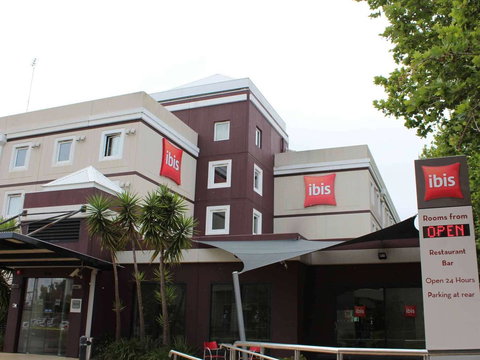 Ibis Newcastle - Accommodation Yamba 0
