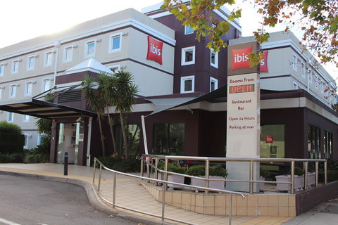 Ibis Newcastle - Accommodation Yamba 1