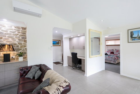 Armidale Cottage - House 2 - Accommodation Yamba 9